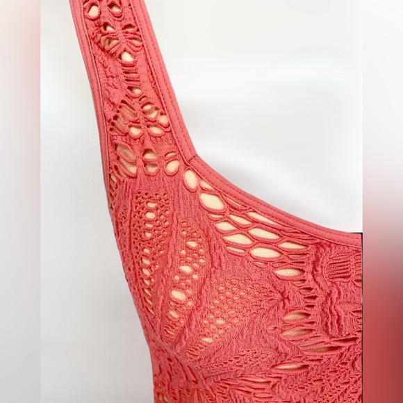 Free People Intimately Lace Medallion Crochet Overlay
Bodycon Mini Dress, coral - Picture 4 of 8